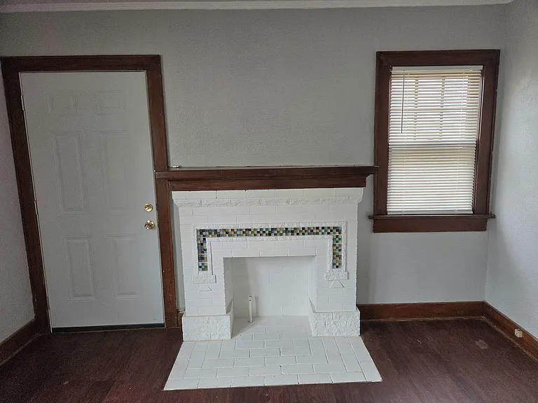 1809 N Gatewood Ave — Photo 2