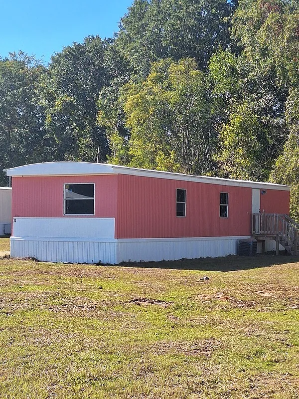 2 bed, 1.0 bath, $850 — Photo 1