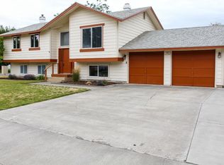 7926 W Falls Pl, Kennewick, WA 99336