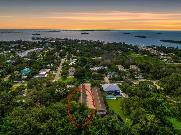 276 Orange St, Palm Harbor, FL 34683