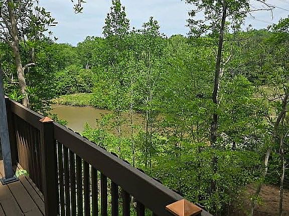 3rd image of 244 Petty Rd