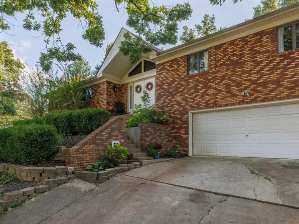 595 Hillcrest Cir, Hawesville, KY 42348