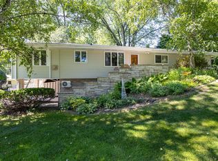 6021 N Rosewood Dr, Appleton, WI 54913