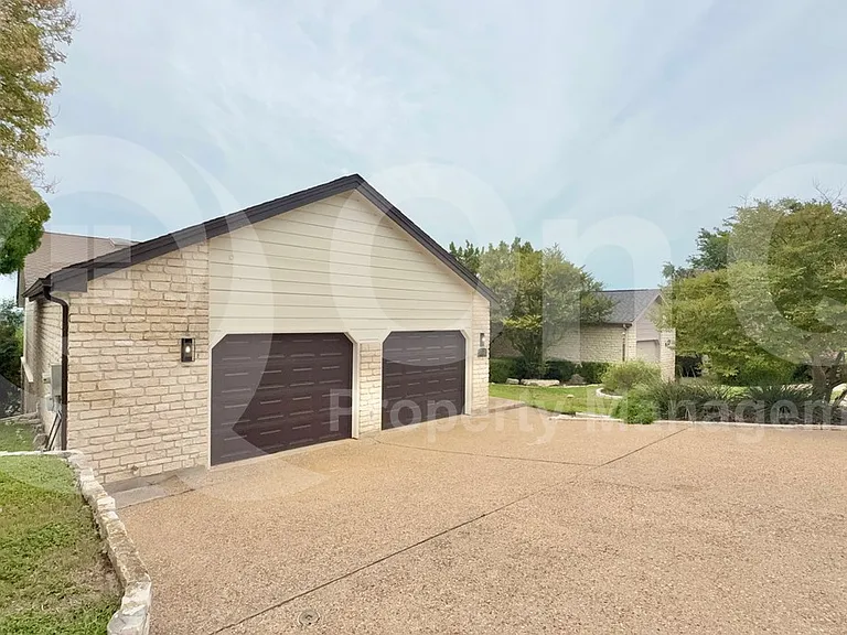 112 Paragon Ct — Photo 3