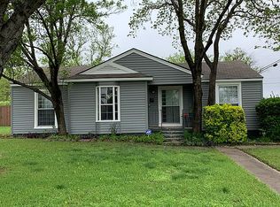 902 SW 3rd St, Grand Prairie, TX 75051