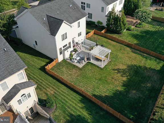 2nd image of 5729 Waterloo Bridge Cir