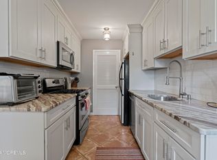 15 Beverly Ct, Tinton Falls, NJ 07724