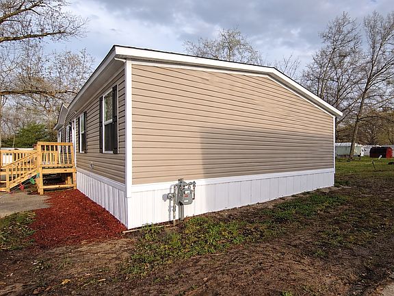 4th image of 82 Deerwood Park
