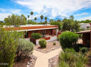 403 S Paseo Tierra, Green Valley, AZ 85614