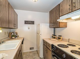Pear Tree, Saint Ann, MO 63074