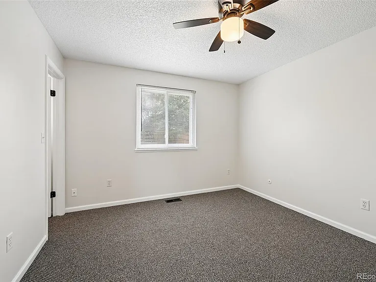 15140 E Columbia Dr — Photo 10