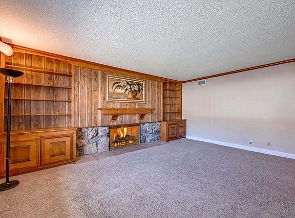 5th image of 2252 Montrose Dr
