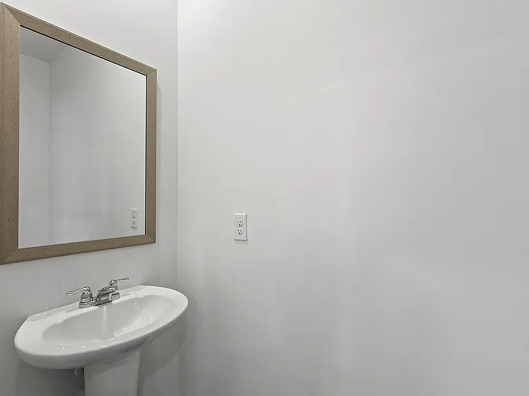 2749 Lou Ln — Photo 11
