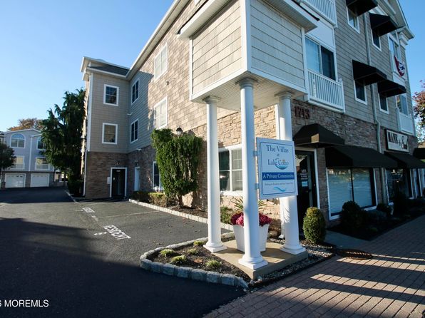 1713 Main St Unit 202