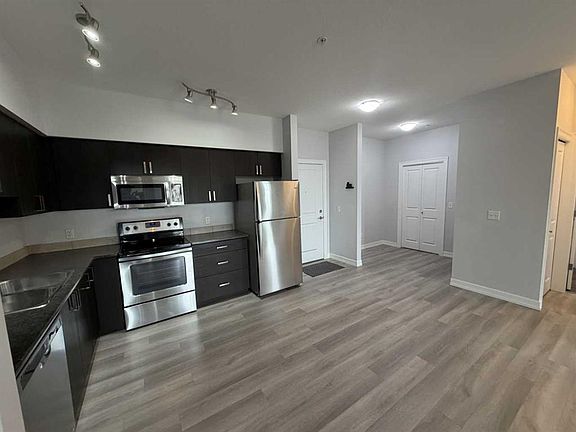 4th image of 117 N Copperpond Cmn SE #219