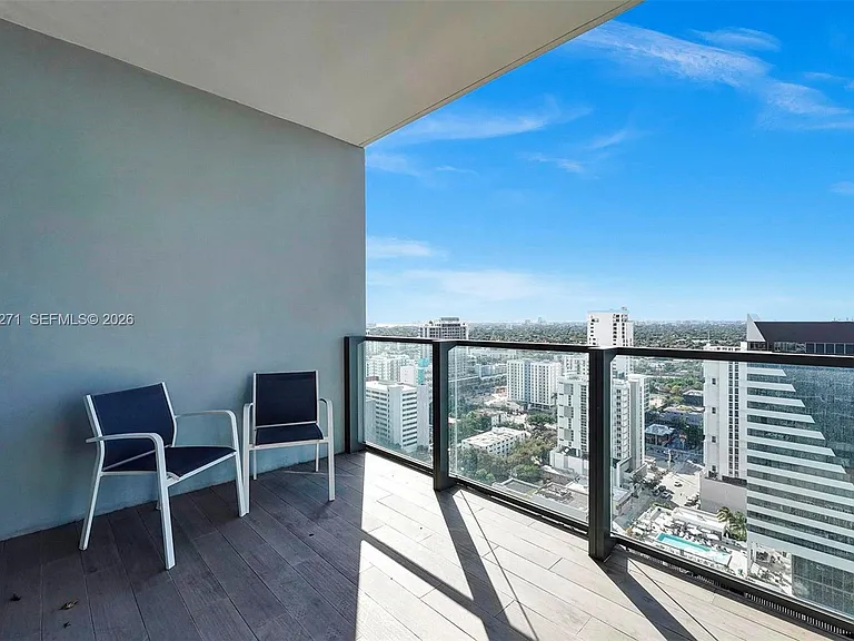 88 SW 7th St #2106 — Photo 38