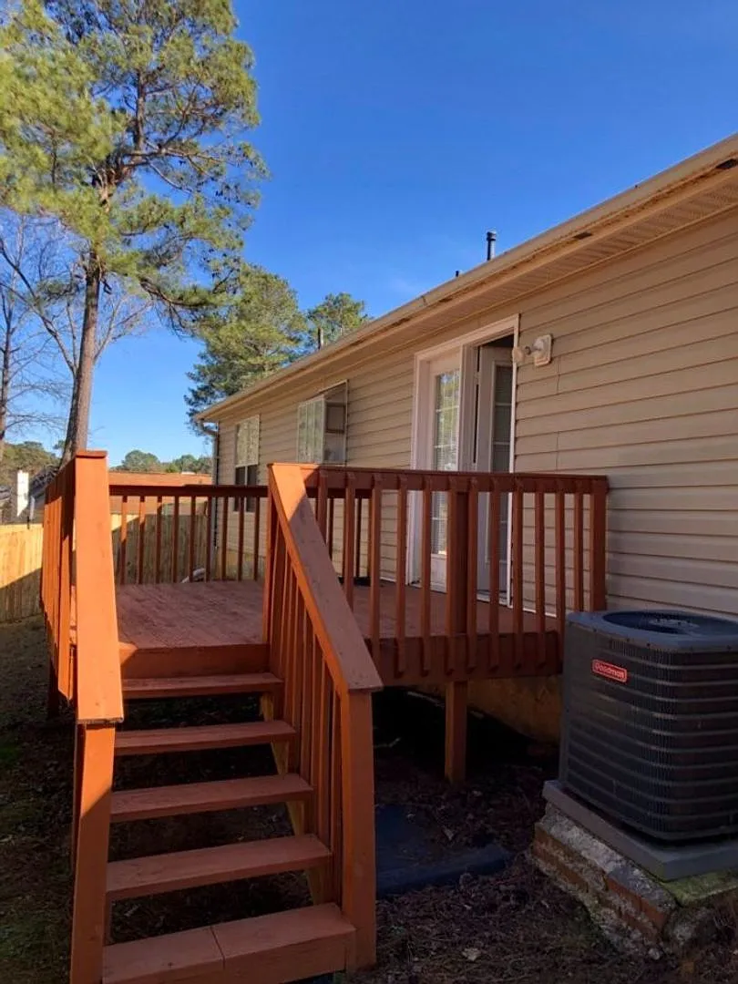 Building Photo - 1096 Bonita Cir