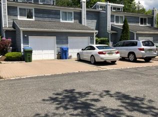 14 Spring Ct, Tinton Falls, NJ 07724