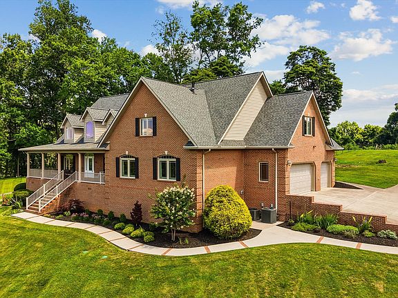 3rd image of 176 Apple Tree Dr