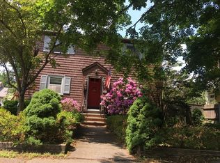 17 Dearborn St, Salem, MA 01970