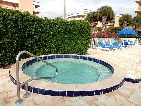4th image of 609 Shorewood Dr Unit D502