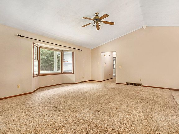 4th image of 13119 112th Ave