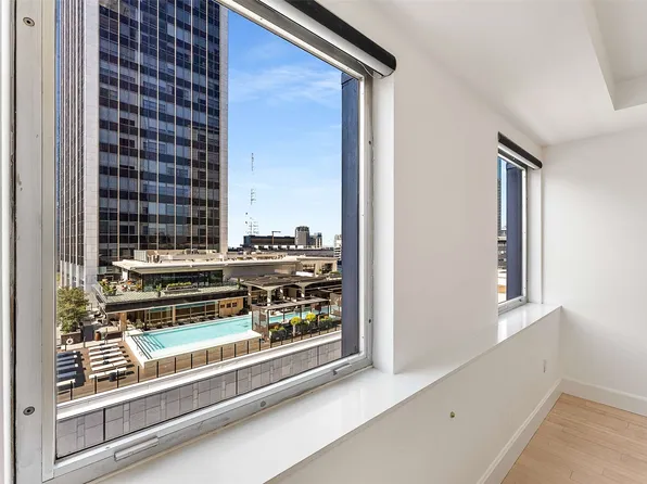 1505 Elm St APT 1003, Dallas, TX 75201
