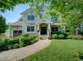 14 Hickson Dr, New Providence, NJ 07974