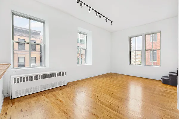 Rented by Compass | media 7