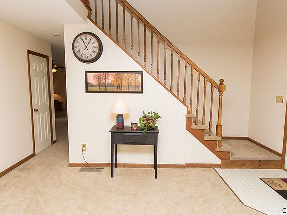 3rd image of 105 Schuyler Heights Dr