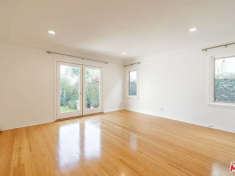 202 1/2 S Arnaz Dr #1/2 — Photo 10