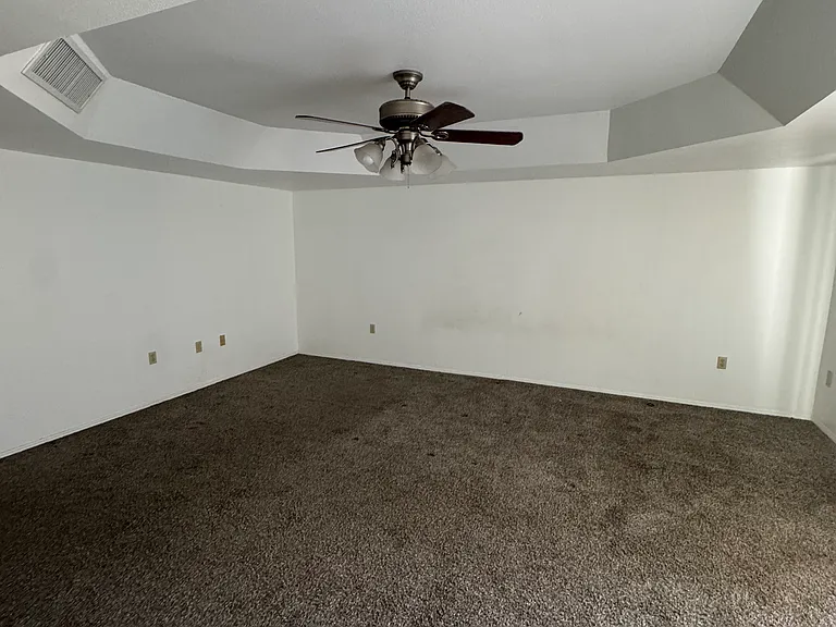 1609 E Garnet Ave — Photo 6