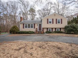 29 Janebar Cir, Plymouth, MA 02360
