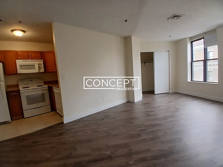 1126-1128 Boylston St #506 — Photo 9