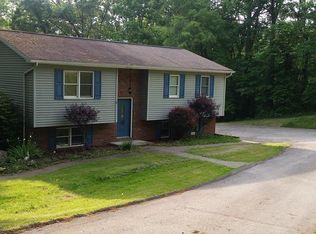 169 Arrowhead Rd, Prosperity, PA 15329