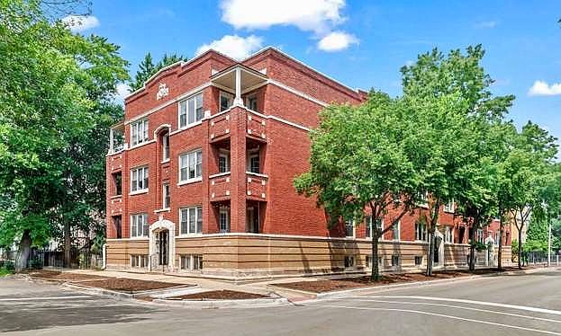 1st image of 3300 W Dickens Ave #G1