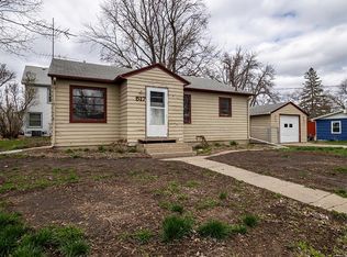 517 11th St, Howard Lake, MN 55349