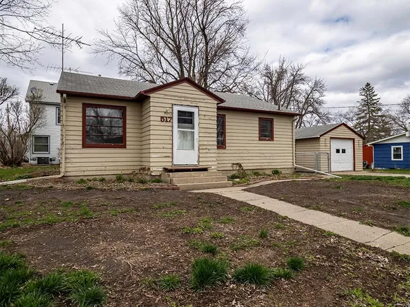 517 11th St, Howard Lake, MN 55349