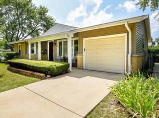 1198 Cedar Ln, Elk Grove Village, IL 60007