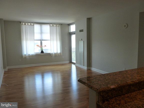 3rd image of 440 S Broad St Unit 904