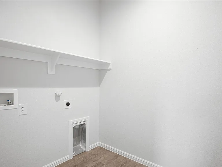 2220 Barnwell Dr — Photo 13