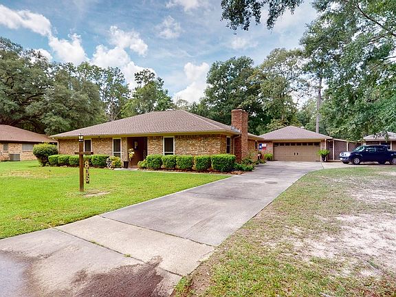 5th image of 806 Camphor Cir
