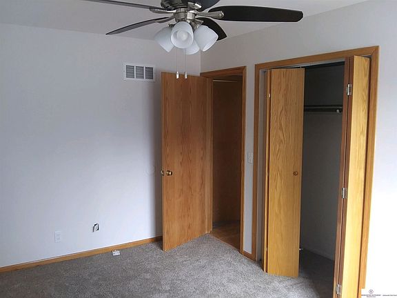 5th image of 1336 S 162nd Ave