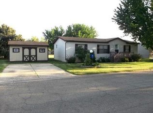 15 Chrissy Dr, Sandwich, IL 60548