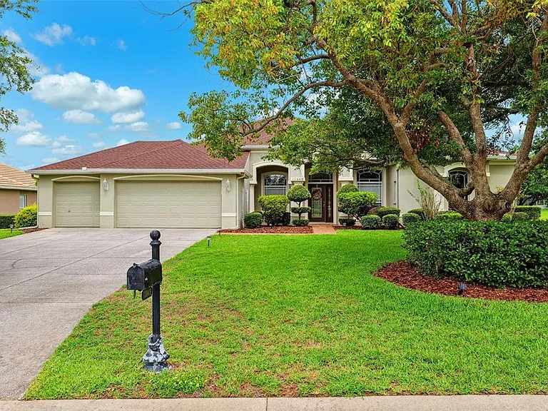 13049 Thoroughbred Dr — Photo 3