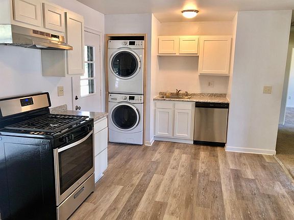 5th image of 12143 Seaford Dr
