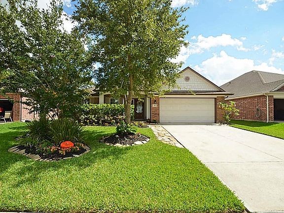 2nd image of 506 Beacons Hollow Ln