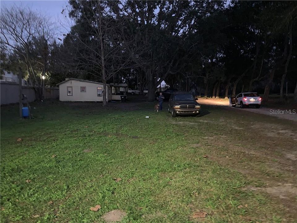 2nd image of 721 S Lake Pleasant Rd