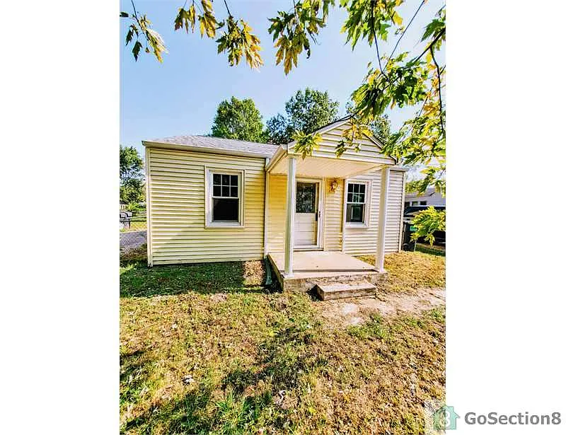 209 Edwards St photo 1