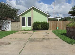 5035 Reno Dr, Pasadena, TX 77505